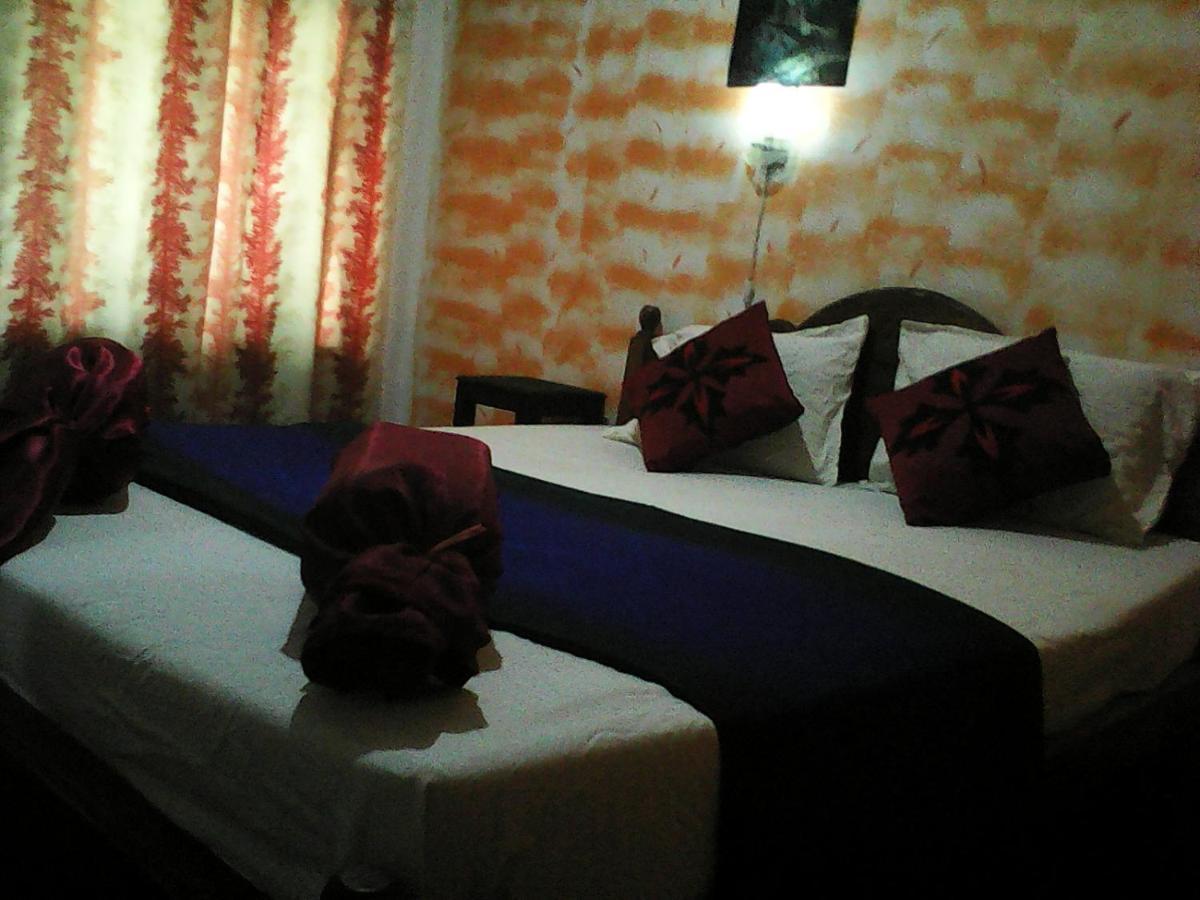 Lotus Inn Tourist Resort Дамбула Екстериор снимка